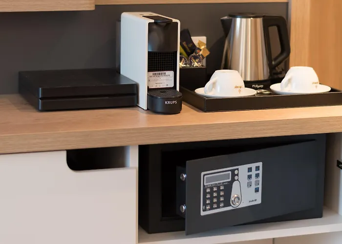 - - Berliner Tor By Ihg Hotel 4*