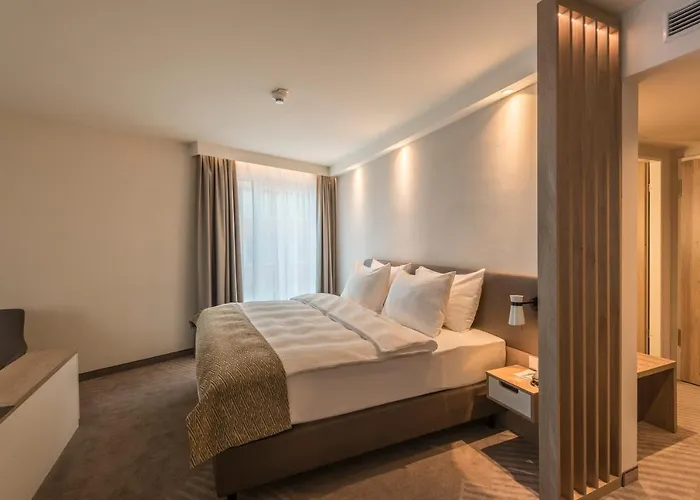 - - Berliner Tor By Ihg Hotel 4*